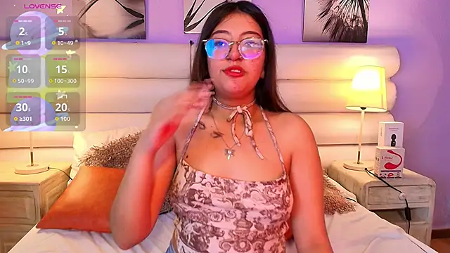 Snapshot of milan_sweet chatting on June 3, 2026, 9:20 pm milan sweet online show from June 3, 2026, 9:20 pm