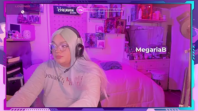 MegariaB online show from October 20, 2025, 4:24 am