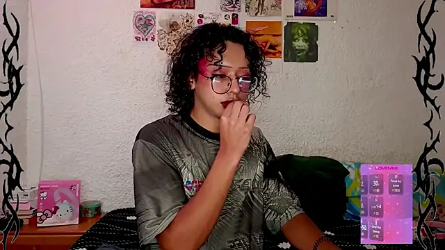 Snapshot of angelsdustxxx chatting on December 22, 2024, 2:49 am angelsdustxxx online show from December 22, 2024, 2:49 am