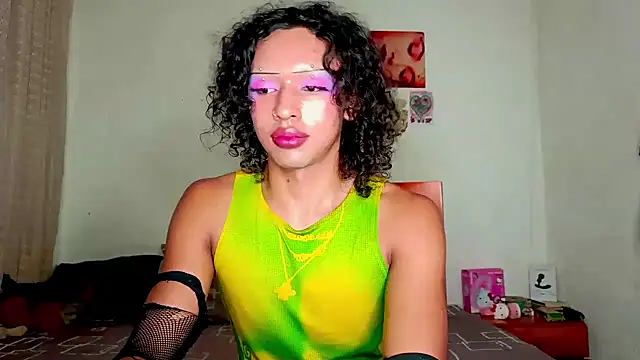 Snapshot of angelsdustxxx chatting on February 14, 2025, 11:10 am angelsdustxxx online show from February 14, 2025, 11:10 am