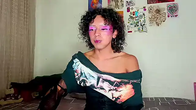 Snapshot of angelsdustxxx chatting on February 15, 2025, 12:48 am angelsdustxxx online show from February 15, 2025, 12:48 am