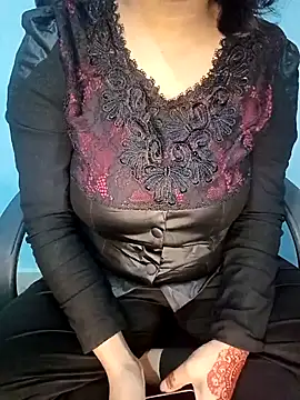 Snapshot of Dayna-36 chatting on January 10, 2025, 5:56 pm Dayna-36 online show from January 10, 2025, 5:56 pm