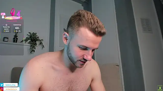 EnriqueBarberry online show from October 26, 2025, 6:19 am