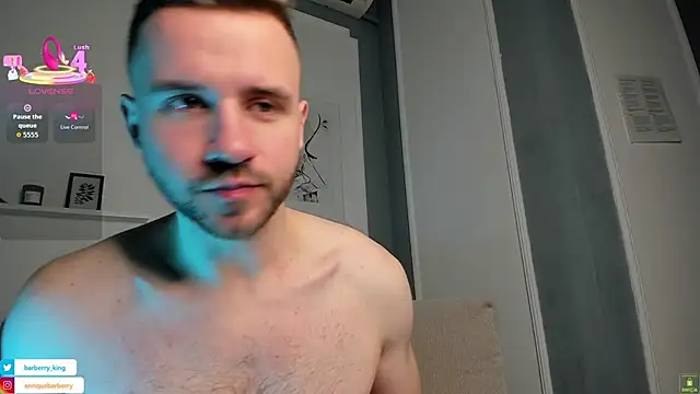 EnriqueBarberry online show from November 3, 2025, 6:25 am