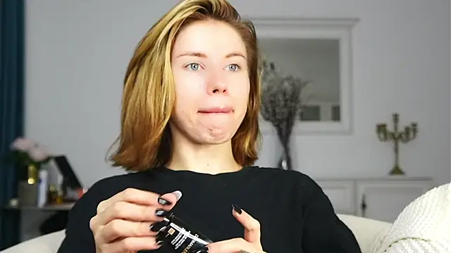 Snapshot of ivyleague_ chatting on October 1, 2025, 3:34 am ivyleague online show from October 1, 2025, 3:34 am