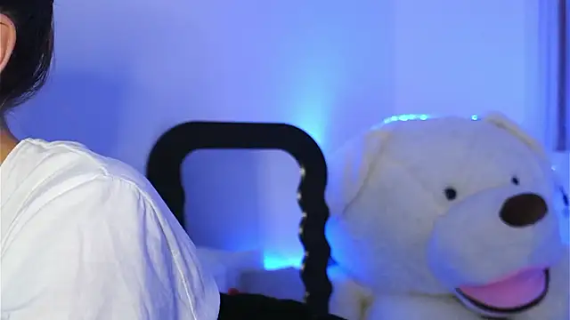 ivyleague  online show from March 1, 2026, 6:21 pm