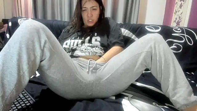 Dyana Kaylinn online show from March 11, 2025, 5:16 am