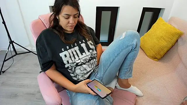 Dyana Kaylinn online show from October 21, 2025, 4:46 am