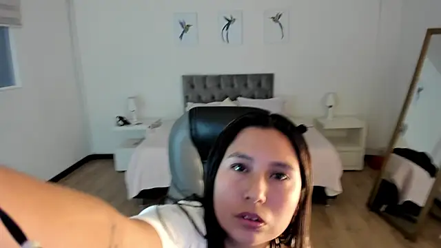  Natalie18 online show from February 7, 2025, 3:01 am