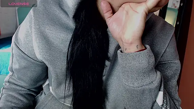 Alison Simmons online show from January 5, 2025, 2:30 pm