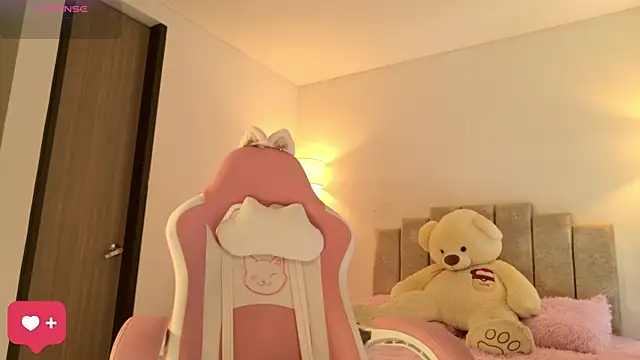 KaylaCollinsX online show from September 22, 2025, 5:59 pm