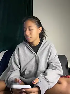 Snapshot of VanessaBling chatting on January 6, 2025, 4:13 pm VanessaBling online show from January 6, 2025, 4:13 pm