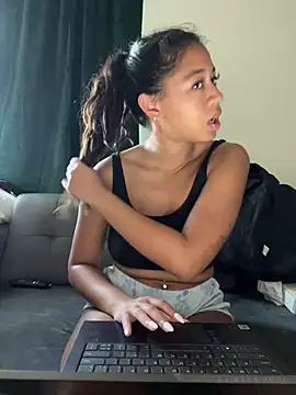 Snapshot of VanessaBling chatting on January 18, 2025, 4:10 pm VanessaBling online show from January 18, 2025, 4:10 pm