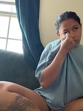 Snapshot of VanessaBling chatting on November 2, 2025, 3:36 pm VanessaBling online show from November 2, 2025, 3:36 pm