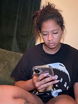 Snapshot of VanessaBling chatting on November 18, 2025, 1:44 am VanessaBling online show from November 18, 2025, 1:44 am