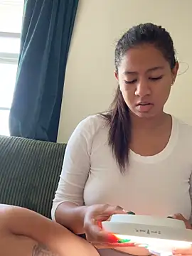 Snapshot of VanessaBling chatting on November 29, 2025, 9:07 pm VanessaBling online show from November 29, 2025, 9:07 pm