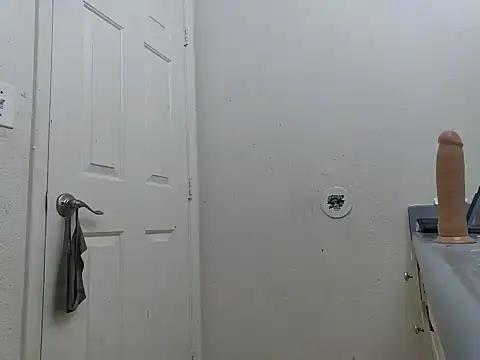 Fuckmyassg00d online show from October 1, 2025, 8:37 pm