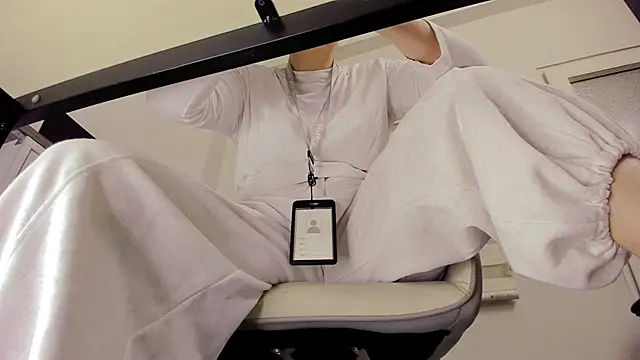 Alisa Hotfeeling online show from March 12, 2026, 1:45 am