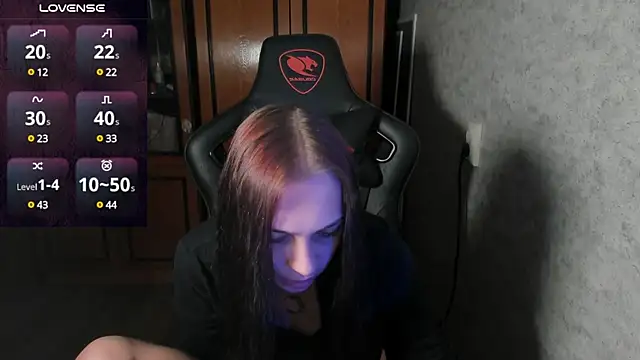 Snapshot of Rachel_Sharp chatting on December 10, 2024, 5:39 am Rachel Sharp online show from December 10, 2024, 5:39 am