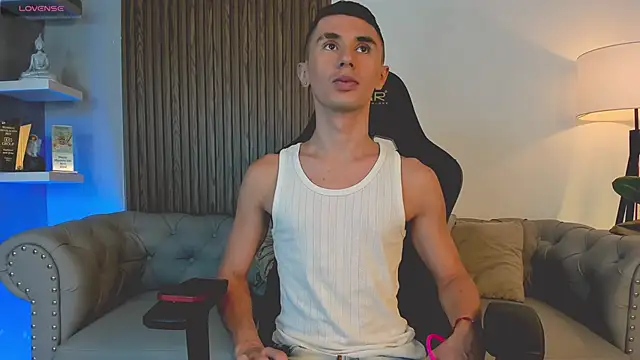 Jotastevensxx online show from October 15, 2025, 8:09 pm