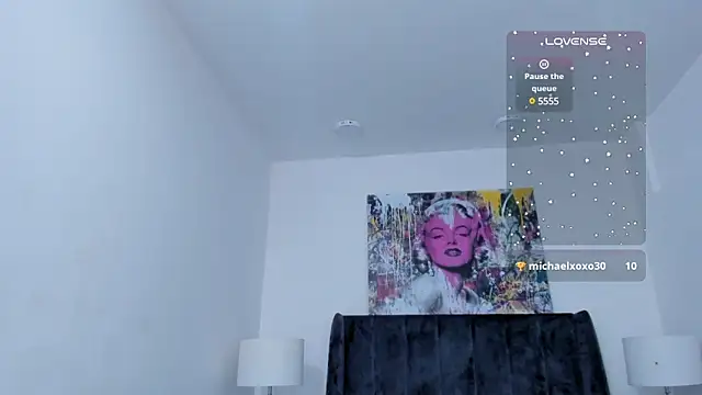 AmberAdams  online show from December 5, 2024, 4:34 pm