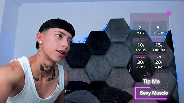 AmberAdams  online show from March 13, 2025, 1:18 pm