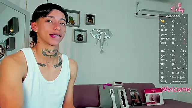 AmberAdams  online show from January 15, 2026, 3:38 pm