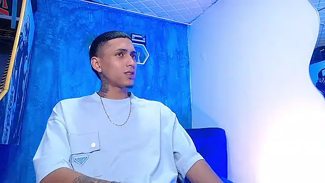 Liam lee online show from February 25, 2025, 1:17 pm