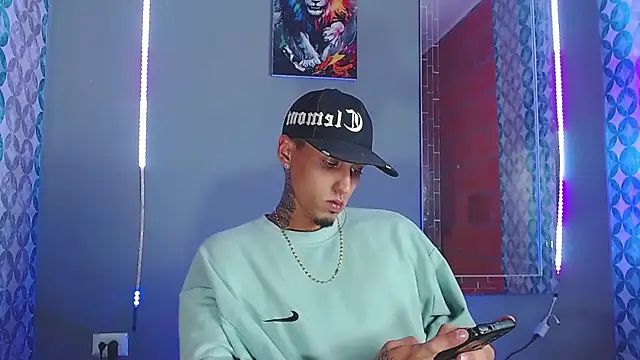 Liam lee online show from March 27, 2026, 11:37 pm