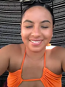 Francesca ferrari online show from January 10, 2025, 7:11 pm