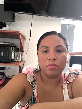 Snapshot of Francesca_ferrari chatting on April 28, 2026, 3:28 pm Francesca ferrari online show from April 28, 2026, 3:28 pm