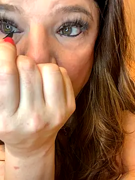 Snapshot of balad13 chatting on September 18, 2025, 7:21 am balad13 online show from September 18, 2025, 7:21 am