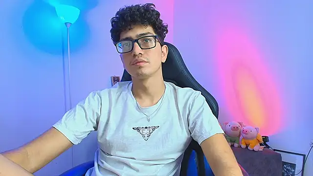 TylerWhite  online show from January 7, 2026, 3:53 am