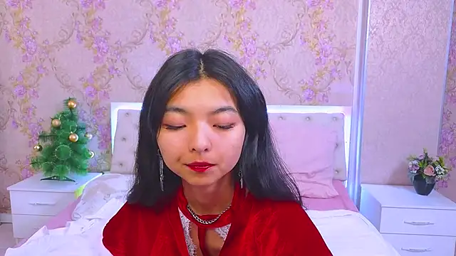 Snapshot of Shy_Kira chatting on December 23, 2024, 12:30 pm Shy Kira online show from December 23, 2024, 12:30 pm