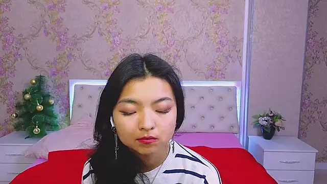 Snapshot of Shy_Kira chatting on January 6, 2025, 3:40 pm Shy Kira online show from January 6, 2025, 3:40 pm