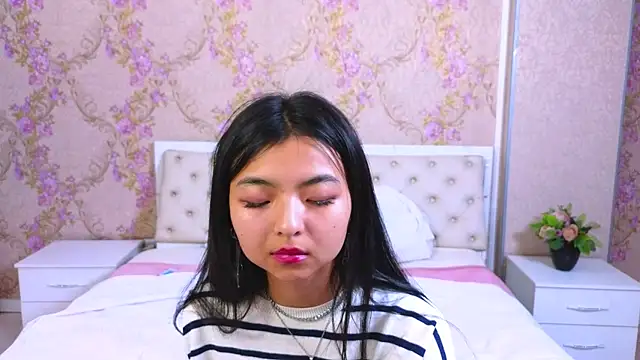 Snapshot of Shy_Kira chatting on January 23, 2025, 6:56 pm Shy Kira online show from January 23, 2025, 6:56 pm