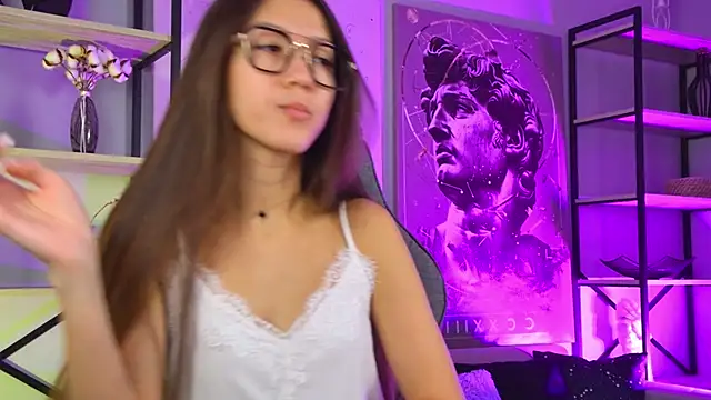 LanaBaker online show from November 6, 2025, 2:45 am