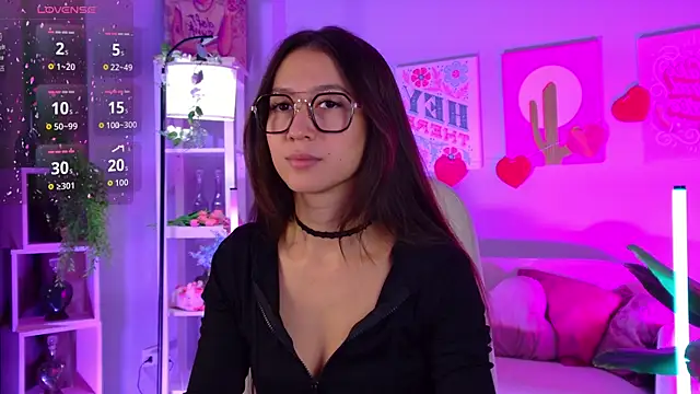 LanaBaker online show from April 2, 2026, 2:42 am