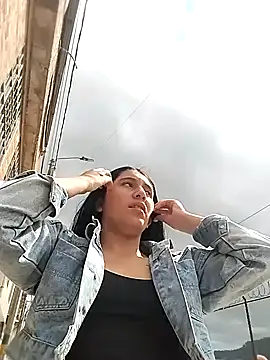 Nathalia-001 online show from January 28, 2025, 3:04 pm