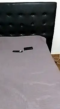 littlebrunett online show from February 6, 2025, 10:04 am