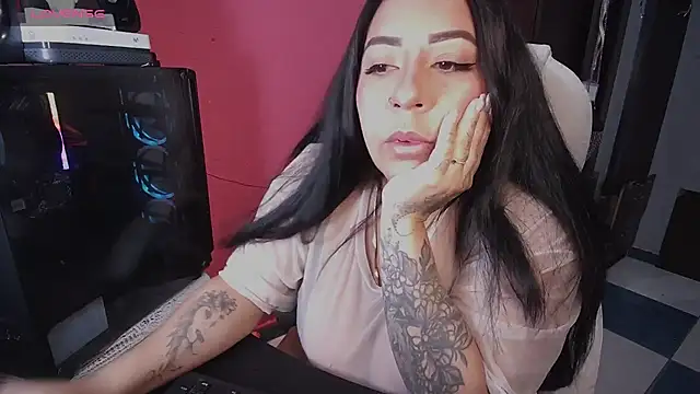 grace molly14 online show from November 12, 2025, 1:22 pm