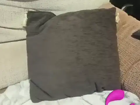 Snapshot of ForeversweetXX chatting on December 18, 2024, 1:37 am ForeversweetXX online show from December 18, 2024, 1:37 am