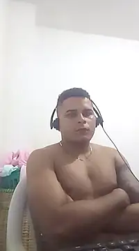 Snapshot of SaucyAffair0 chatting on December 30, 2024, 1:04 am SaucyAffair0 online show from December 30, 2024, 1:04 am