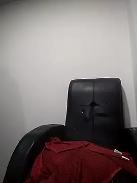 Snapshot of SaucyAffair0 chatting on March 11, 2025, 3:05 am SaucyAffair0 online show from March 11, 2025, 3:05 am