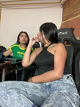 Snapshot of SaritaHot_69 chatting on March 14, 2025, 3:58 pm SaritaHot 69 online show from March 14, 2025, 3:58 pm