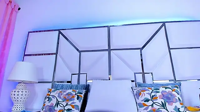 RileySweett online show from February 19, 2025, 11:28 am