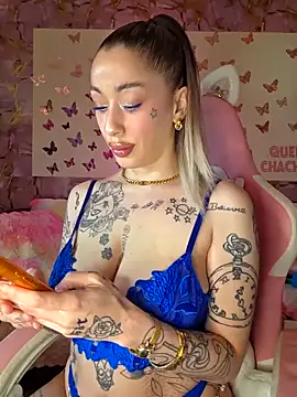 Chachou000 online show from April 16, 2026, 3:13 pm