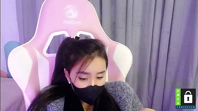 Snapshot of San___San chatting on February 8, 2025, 6:55 pm San San online show from February 8, 2025, 6:55 pm