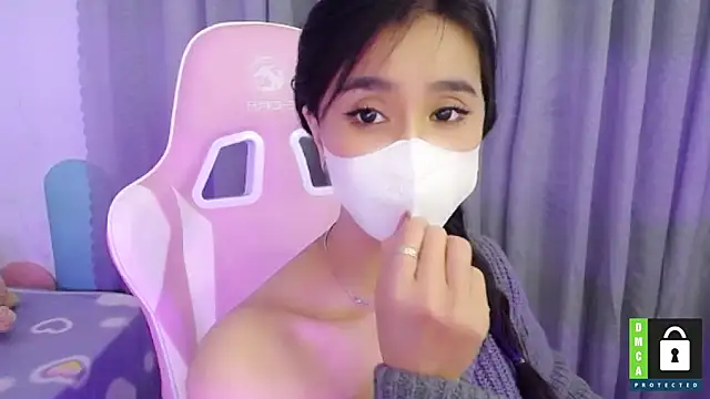 Snapshot of San___San chatting on February 17, 2025, 3:42 pm San San online show from February 17, 2025, 3:42 pm