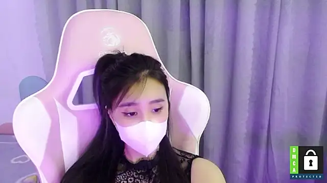 Snapshot of San___San chatting on February 28, 2025, 6:52 pm San San online show from February 28, 2025, 6:52 pm